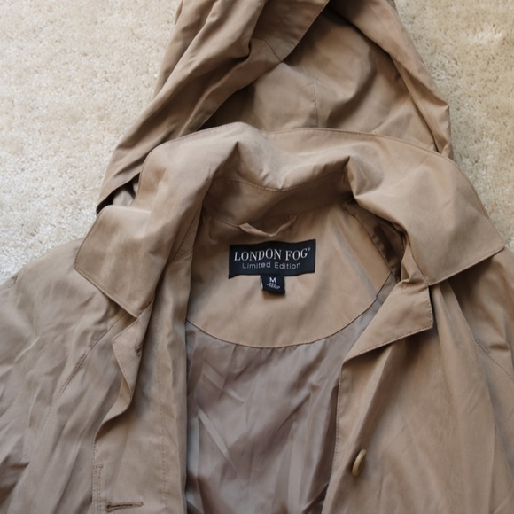 London Fog Tan Trench Coat, NEW WITH TAGS - Picture 4 of 7